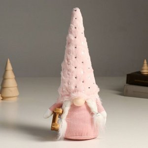 Кукла интерьерная "Бабуся в меховом розовом колпаке со звёздами и санками" 32 см