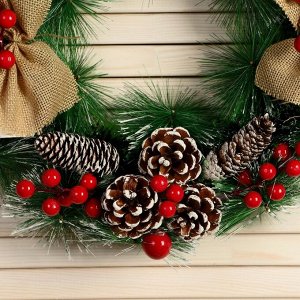Венок новогодний d=34 см «Зимнее волшебство. Уютная сказка», с ягодами и шишками
