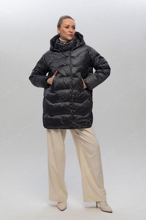 Пальто Куртка прямого силуэта с боковыми вставками. Куртка с фигурной стежкой из ткани с глянцевым блеском средней длины. Удобный воротник-стойка , съемный капюшон, манжет – резинка на рукавах , ветро