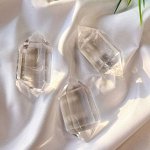 Кристалл двухконечный из Горного Хрусталя