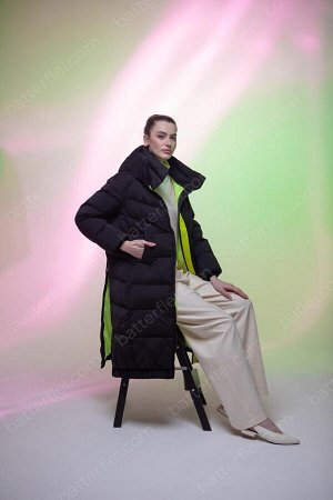 Пальто Объемное пальто с утяжкой.
Современная модель свободного силуэта сочетающая в себе оригинальный дизайн и функциональное решение -длинные молнии в боковых швах , резинка по низу пальто, функцион