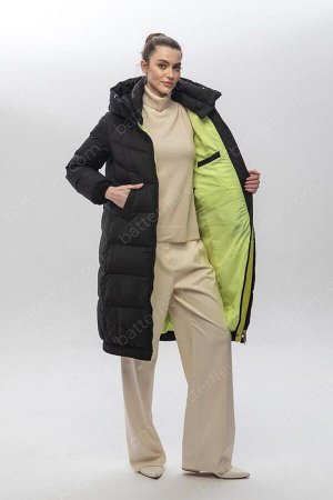 Пальто Объемное пуховое пальто с утяжкой.
Современная модель свободного силуэта сочетающая в себе оригинальный дизайн и функциональное решение -длинные молнии в боковых швах , резинка по низу пальто, 