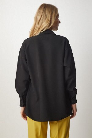 Женская черная куртка-рубашка оверсайз с карманами и деталями DD01250
