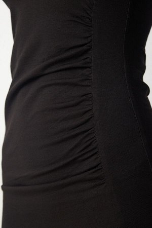 happinessistanbul Женское черное трикотажное платье со сборками и разрезом TO00071