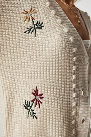 Женский кремовый кардиган из фактурного трикотажа с цветочной вышивкой KG00002