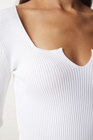 Женская белая трикотажная блузка с квадратным воротником YY00154