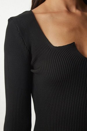 Женская трикотажная блузка черного цвета с квадратным воротником YY00154