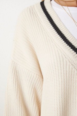Женский длинный вязаный свитер цвета экрю с v-образным вырезом BP00140