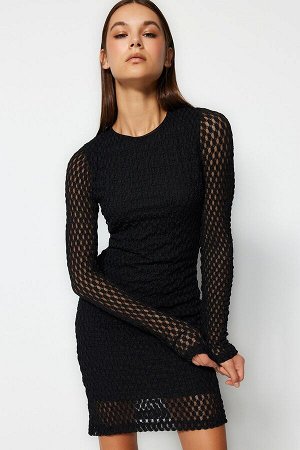 Черное текстурированное мини-трикотажное платье с завязками на спине и подкладкой с длинными рукавами