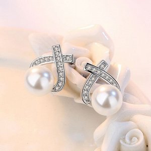 Серьги гвоздики со стразами и бусиной под жемчуг стерлинговое серебро