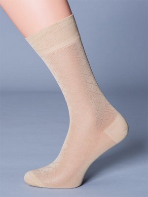 Носки Премиальные мужские носки из мерсеризованного хлопка с просветным узором "сетка и ромбы". Пятка и мысок модели усилены, резинка не сползает и не передавливает ногу.Хлопок 88%, Полиамид 10%, Элас