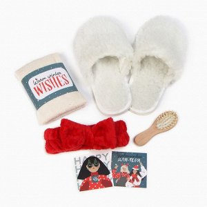 Набор подарочный «Новый год: Warm winter wishes» полотенце и аксессуары