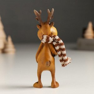 Фигурка полистоун «Лосяш в полосатом коричневом шарфе», 3x3x9.5 см, МИКС