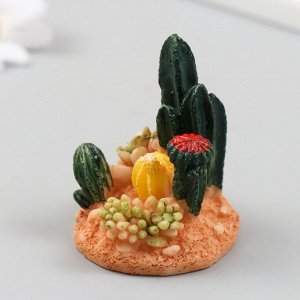 Фигурка для флорариума полистоун «Кактусы на горке», 5x5x7 см