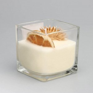 Свеча ароматическая в стакане "Soy Wax", апельсин и цветок