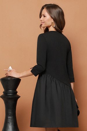 Платье черное с асимметричным воланом