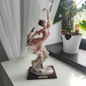 Статуэтка The Peggi's Collection Танцующая женщина
