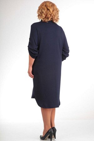 Платье Платье Pretty 473 синее 
Состав ткани: Вискоза-70%; ПЭ-25%; Спандекс-5%; 
Рост: 164 см.

Платье свободного покроя с втачными рукавами в полную длину. Воротник-стойка обработан по краю тесьмой-