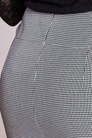 Юбка 3197 Цвет	чёрный белый
Ткань	костюмная
Состав	вискоза 65%, полиэстер 30%, эластан 5%
Фотомодель	Размер 44, рост 166
Описание	Классическая юбка-карандаш подойдет для составления базового гардероба