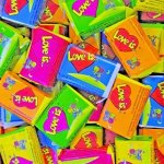 Жевательная резинка Love  &quot;LOVE IS ассорти  4.2гр
