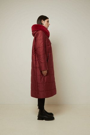 Пальто Рост: 170 Состав: 100%полиэстер. Комплектация пальто. Цвет красный