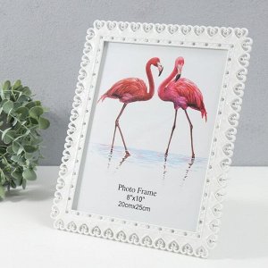 Фоторамка пластик 20х25 см "Рама из сердечек" молочная