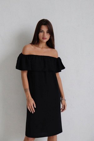 Платье с открытыми плечами чёрное