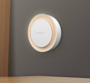 Лампа-ночник в розетку Xiaomi Yeelight Plug-in Night Light 2700K YLYD10YL