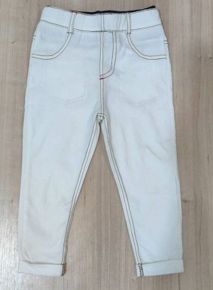 Белые трикотажные брюки