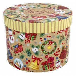 Подарочная коробка Новогодние хлопоты из мелованного, ламинированного, негофрированного картона плотностью 1100 г/м2, с полноцветным декоративным рисунком на внутренней и наружной части / 16*16*12,5см