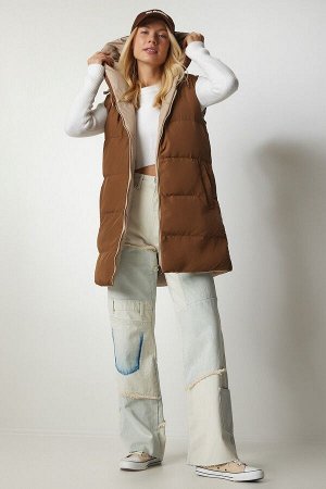Женский двусторонний жилет-пуховик бежевого цвета с капюшоном карамельного цвета GZ00001