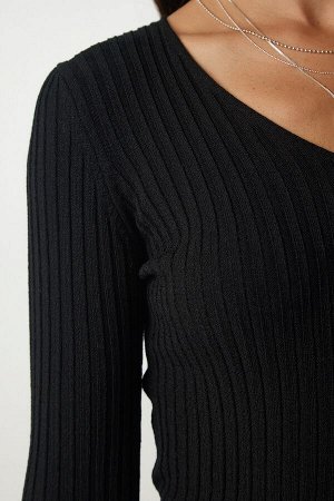 Женская черная базовая блузка в рубчик с v-образным вырезом BV00096