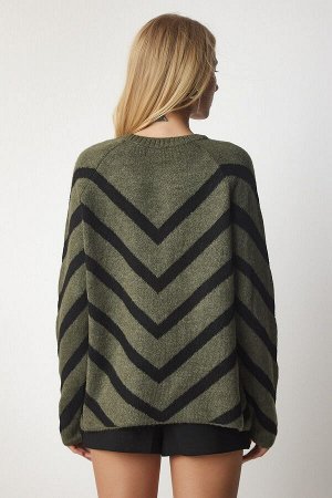 Женский трикотажный свитер цвета хаки в полоску NV00061
