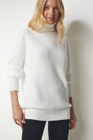 Женский свитер из мягкого текстурированного трикотажа с водолазкой цвета экрю mx00140