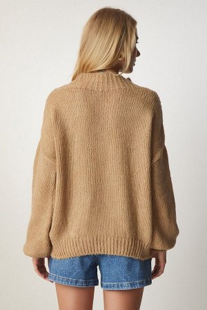 Женский базовый трикотажный свитер светло-коричневого цвета с воротником-стойкой MX00127