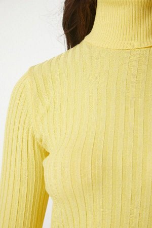 Женский желтый базовый свитер в рубчик с высоким воротником bv00095