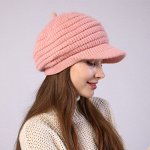 Женская теплая шапка с козырьком