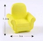 Кресло желтое мини-фигурка 3,2*3см