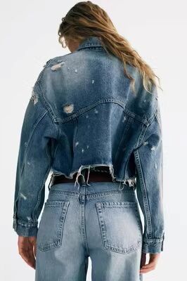 Укороченная джинсовая куртка