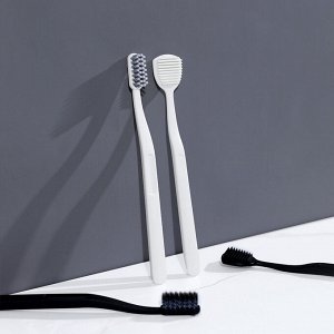 Комплект зубная щетка + скребок для языка Toothbrush Set