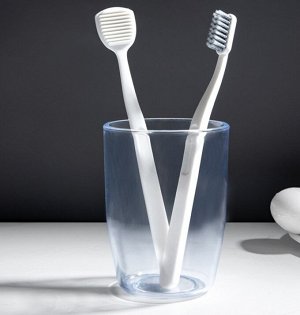 Комплект зубная щетка + скребок для языка Toothbrush Set