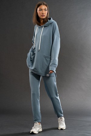 Костюм Костюм Kivviwear 3057305604 дымчато-голубой 
Состав: ПЭ-26%; Хлопок-70%; Эластан-4%;
Сезон: Осень-Зима
Рост: 170

Костюм ОВЕРСАЙСЗ, из трехниточного футера с изнанкой петля. Худи Oversize моде