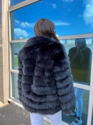 Куртка Шубка из натурального меха песца, комбинирована натуральной кожей 60см
Размеры 42,44,46,48