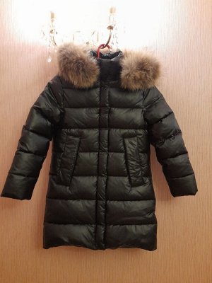 Пальто новое Италия для девочки зима 140 см