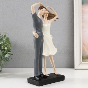 Фигурка полистоун «Влюблённые: одно сердце на двоих» 12x6.5x27.5 см