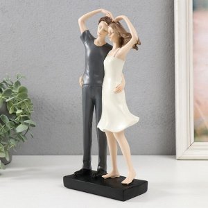 Фигурка полистоун «Влюблённые: одно сердце на двоих» 12x6.5x27.5 см