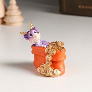 Сувенир полистоун "Фиолетовый дракон в мешке с монетами" 5х3,7х4,8 см