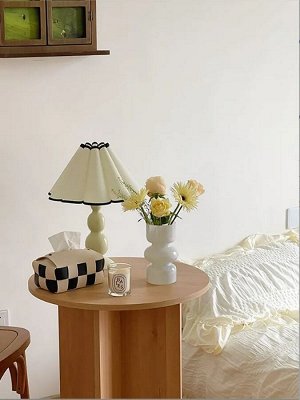 Стеклянная ваза, фигурная, белый цвет, 9х18 см