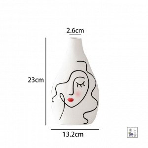 Ваза Face В наличии красивая миниатюрная ваза подходящая почти под любой интерьер.
Идеально подойдёт для подарка дорогому человеку.
Материал: керамика
Размер: 23*13,2 см