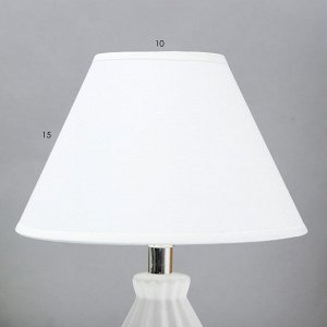 Лампа настольная 1860/1WT E14 40Вт белый 25х25х35 см RISALUX